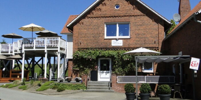 Hereinspaziert ins Elbcafe in Drennhausen
